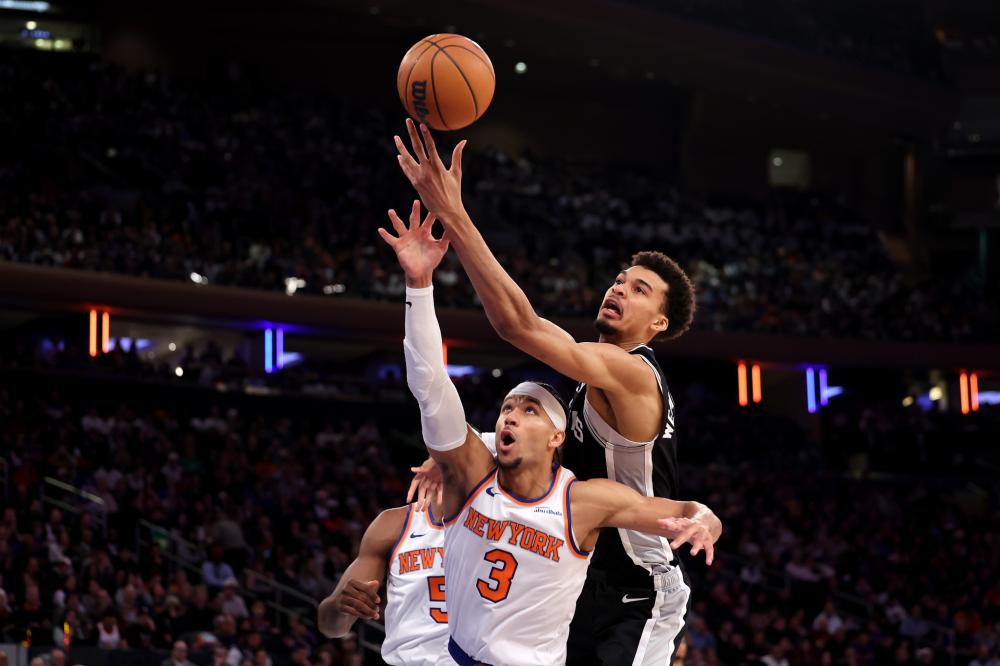 由于足球界 由于足球界